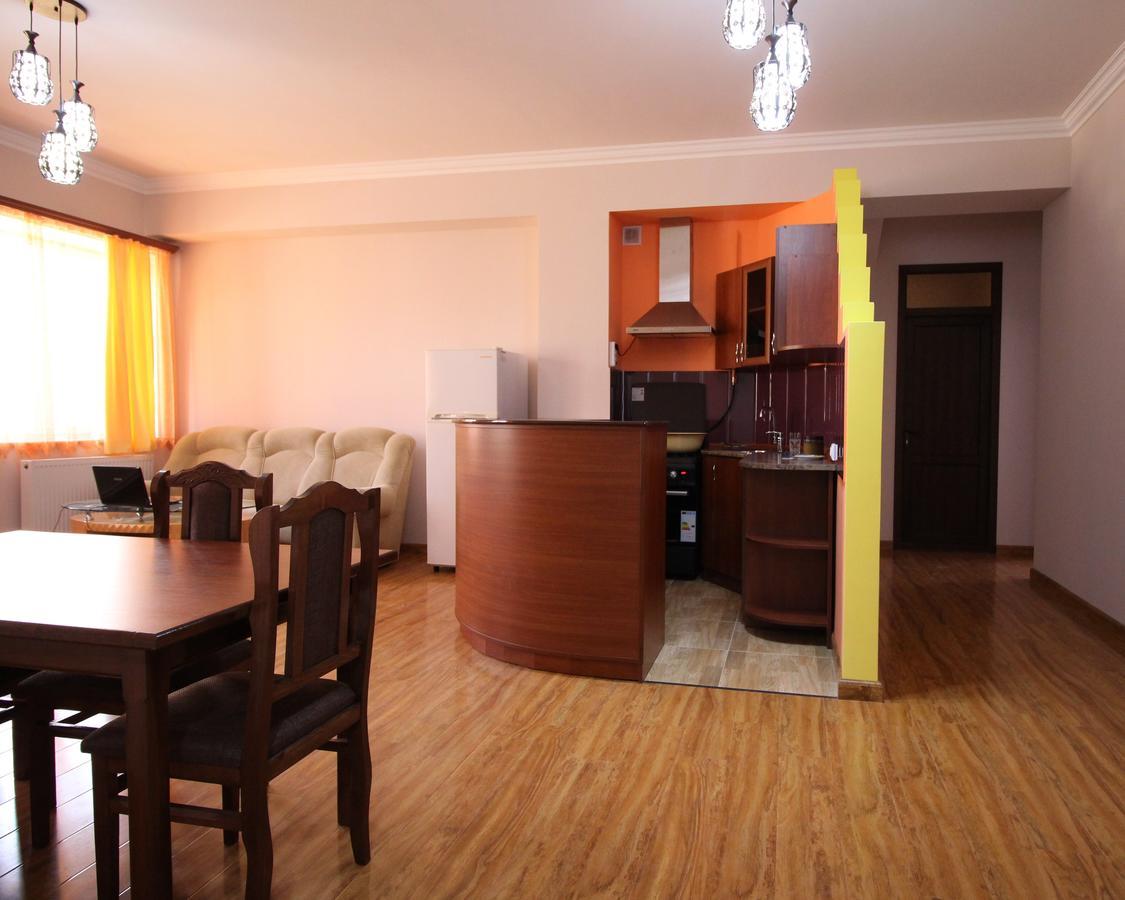 Karin'S B&B Sisian Esterno foto