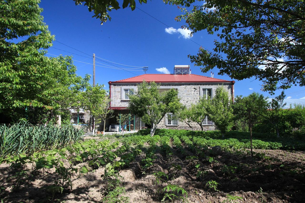 Karin'S B&B Sisian Esterno foto
