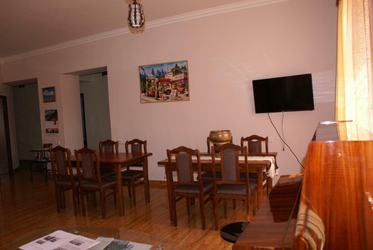 Karin'S B&B Sisian Esterno foto