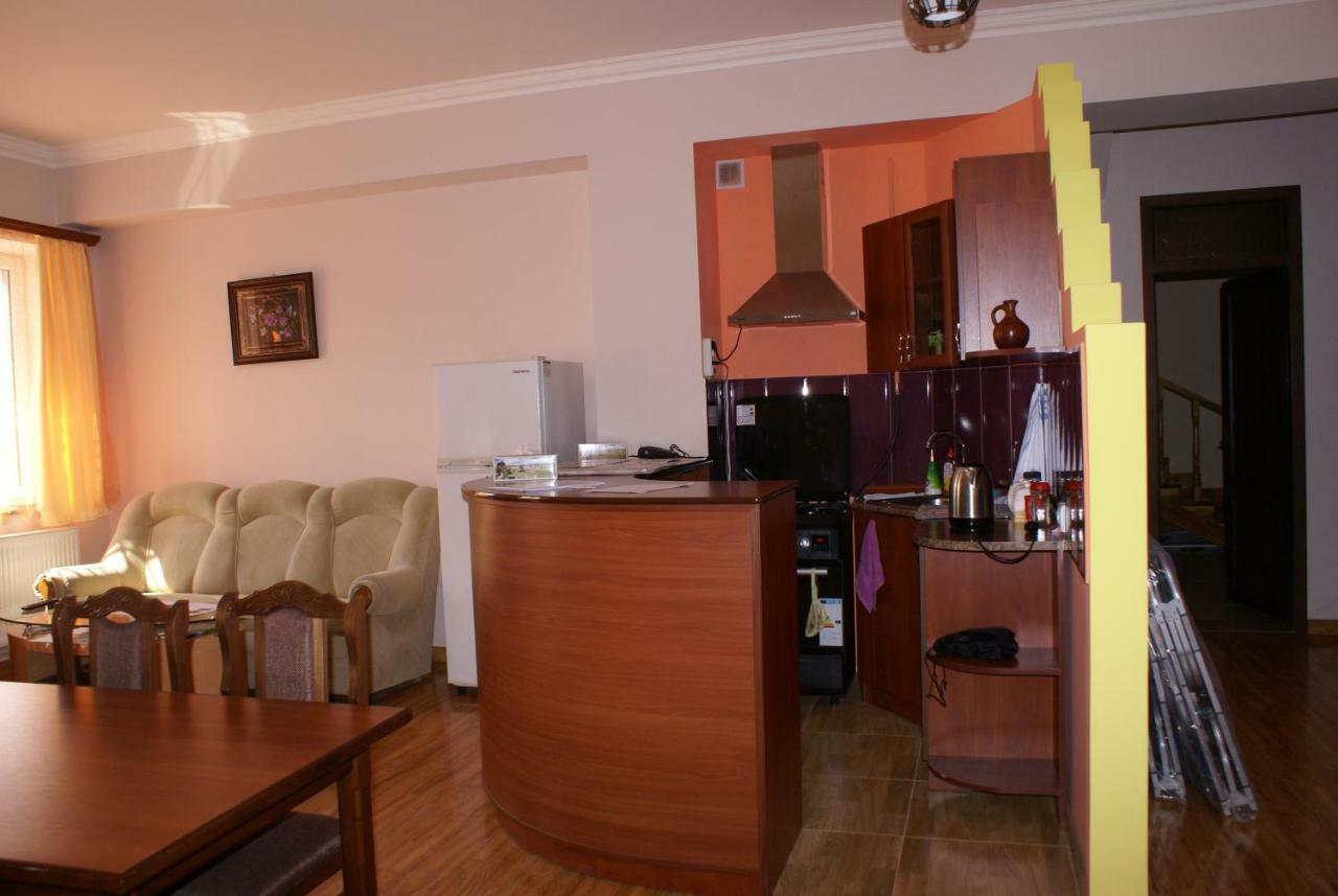 Karin'S B&B Sisian Esterno foto