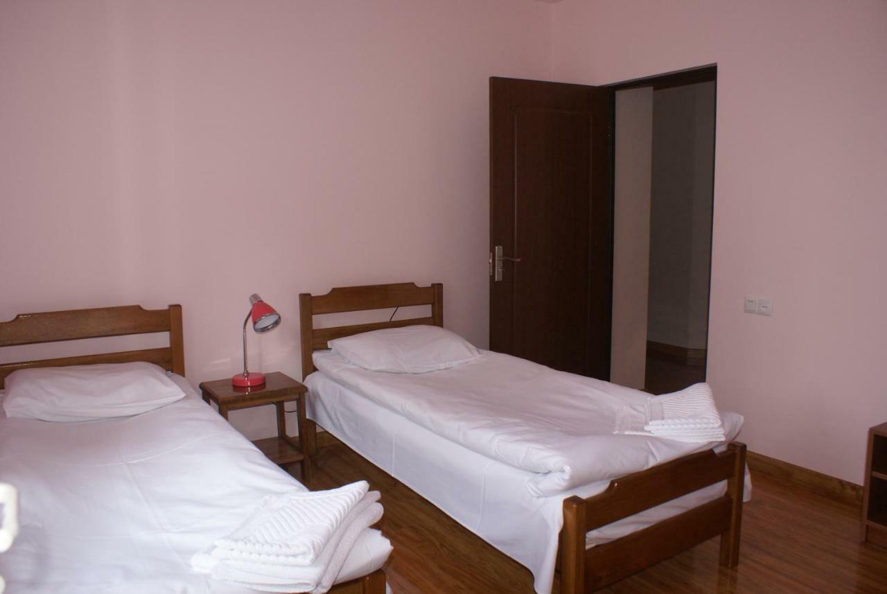 Karin'S B&B Sisian Esterno foto